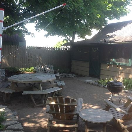 Wooden Boat Inn Клейтон Экстерьер фото