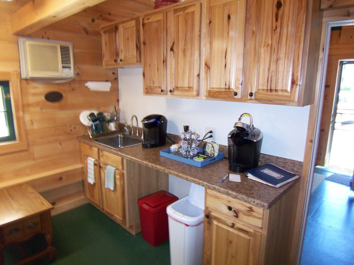 Wooden Boat Inn Клейтон Экстерьер фото