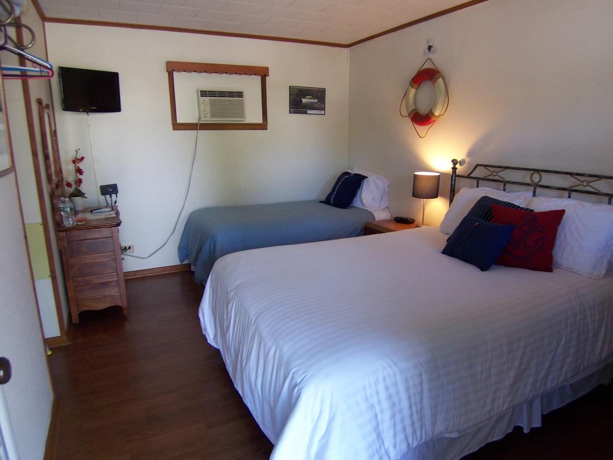 Wooden Boat Inn Клейтон Экстерьер фото