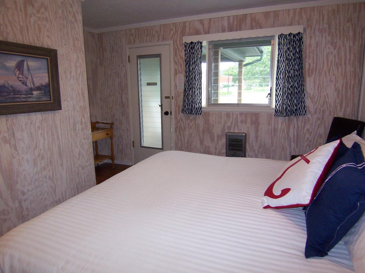 Wooden Boat Inn Клейтон Экстерьер фото